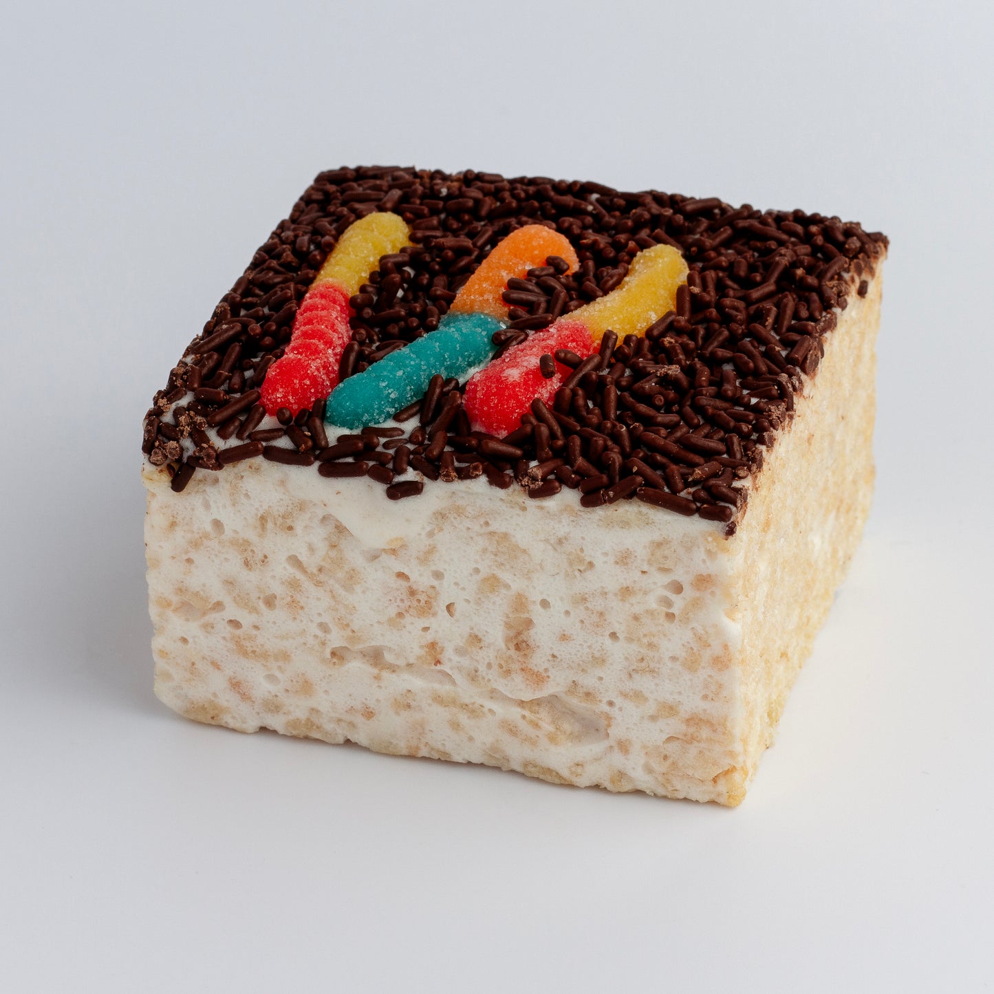Worms in Dirt Crispycake – Chocolate Gummy Worm Treat | The Crispery